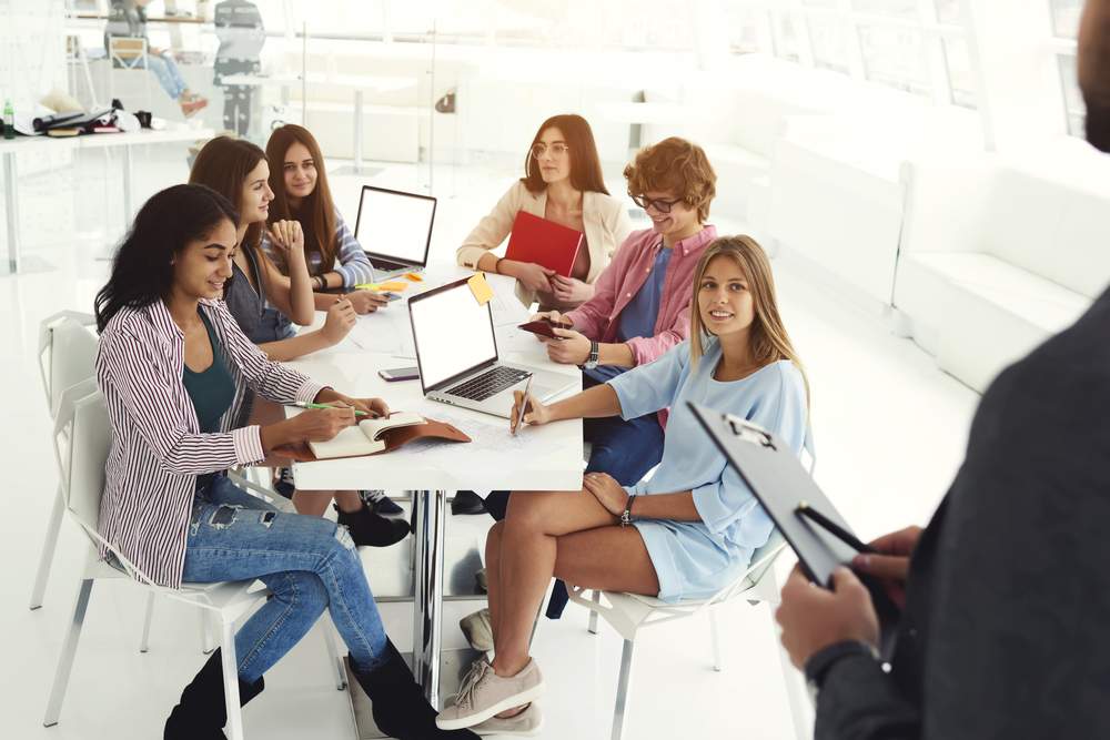 estudantes do curso de jornalismo