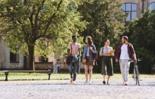 Descubra os cursos menos procurados das universidades / Foto: Depositphotos