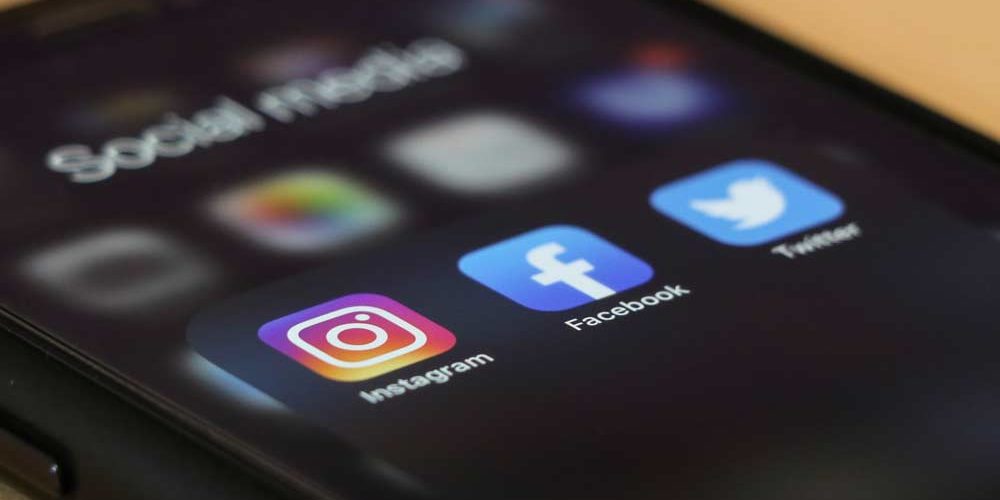 O que faz um social media? Conheça as atribuições da profissão O que faz um social media? Conheça as atribuições da profissão