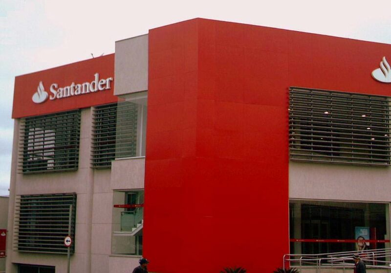 Quantos funcionários tem o Santander Brasil? Saiba aqui!